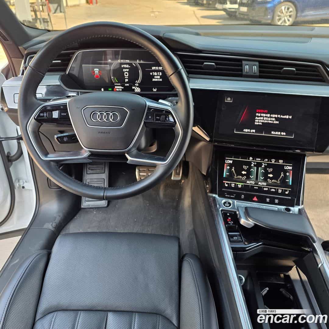 e-tron Audi 2021.9-OPTION-018