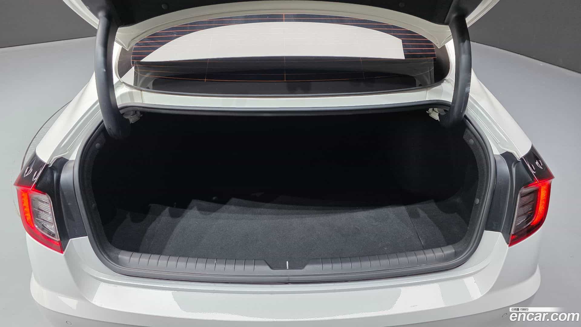 Sonata Hyundai 2019.3-OPTION-040