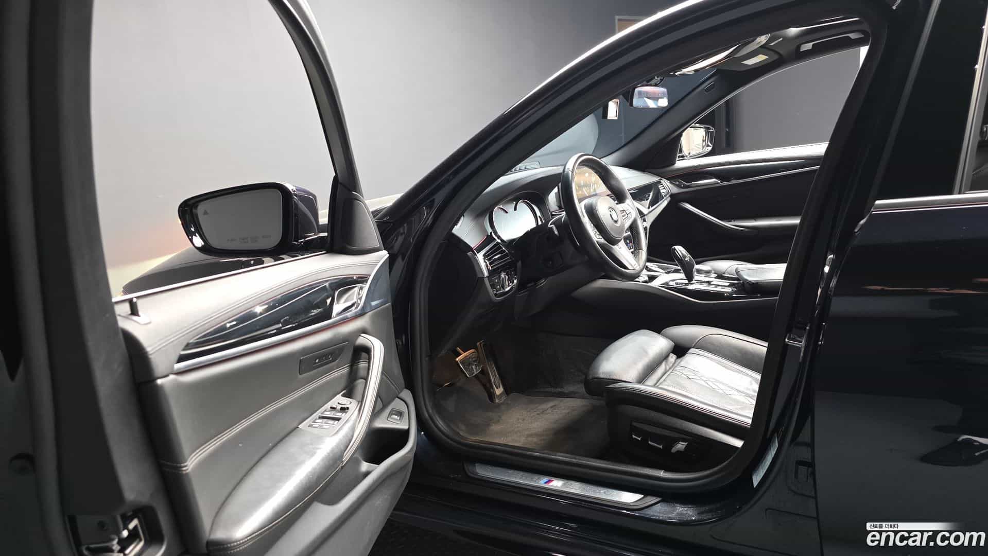 5-Series BMW 2018.4-INNER-010