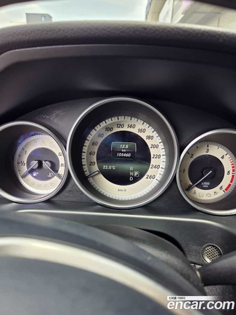 E-Class Mercedes-Benz 2015.1-OPTION-023