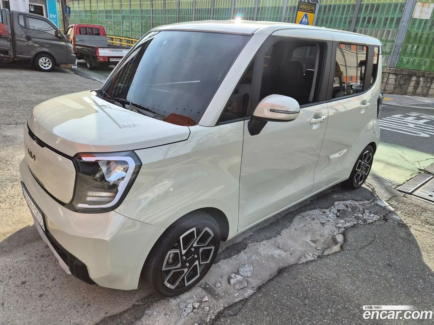 Main__Slider__Photo:RAY Kia 2023.0-1