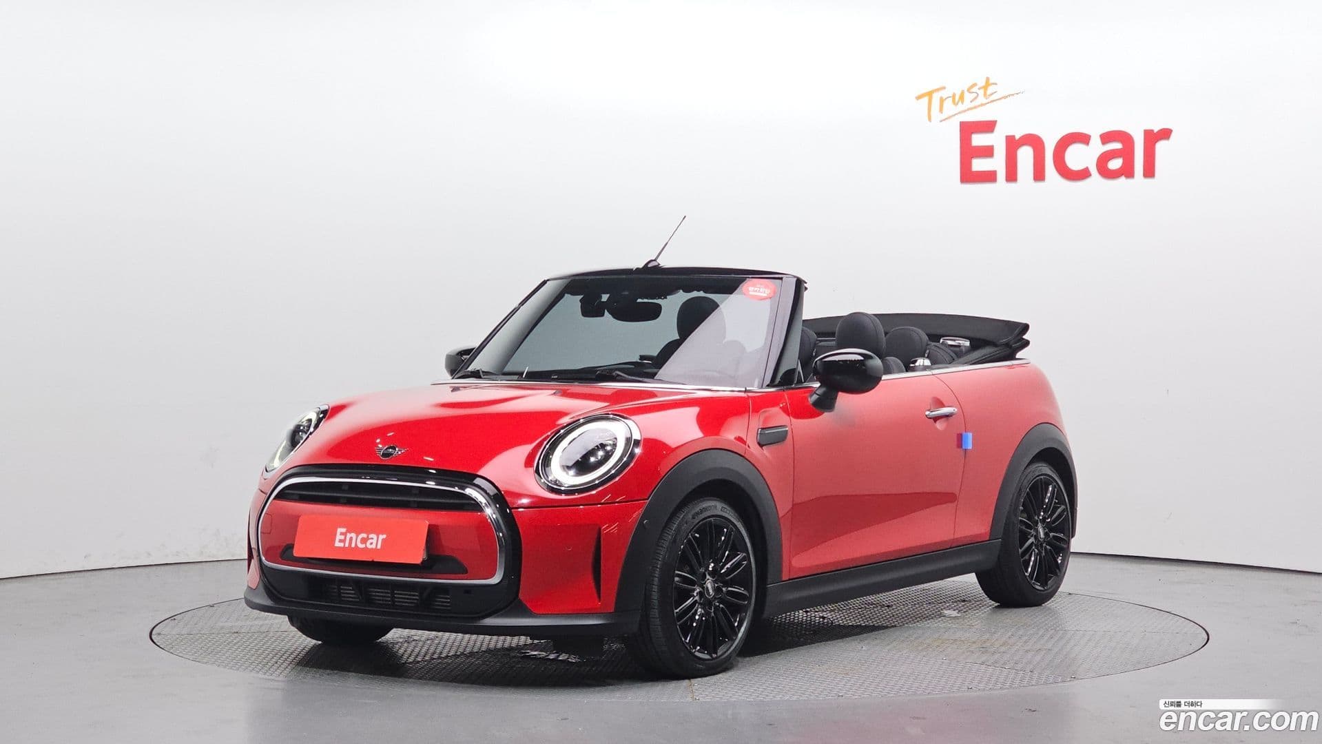 Main__Slider__Photo:Cooper Convertible Mini 2024.2-0