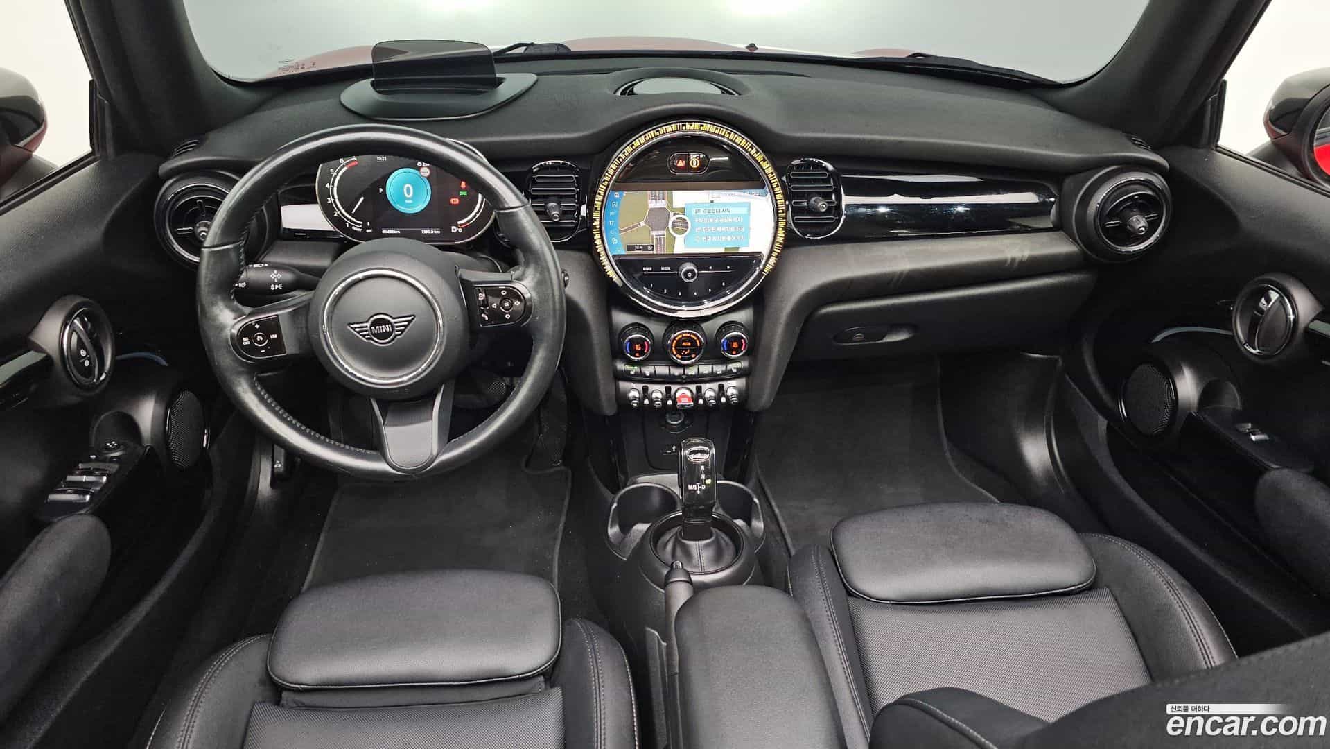 Cooper Convertible Mini 2024.2-INNER-007