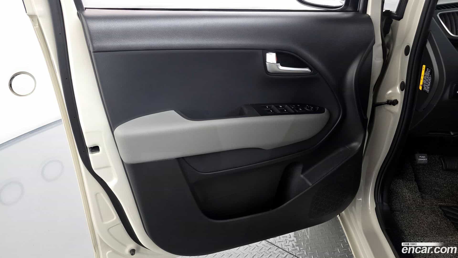 RAY Kia 2020.3-INNER-034
