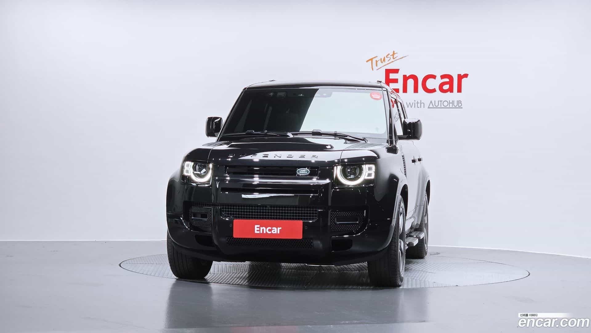 Defender Land Rover 2025.9-OUTER-003