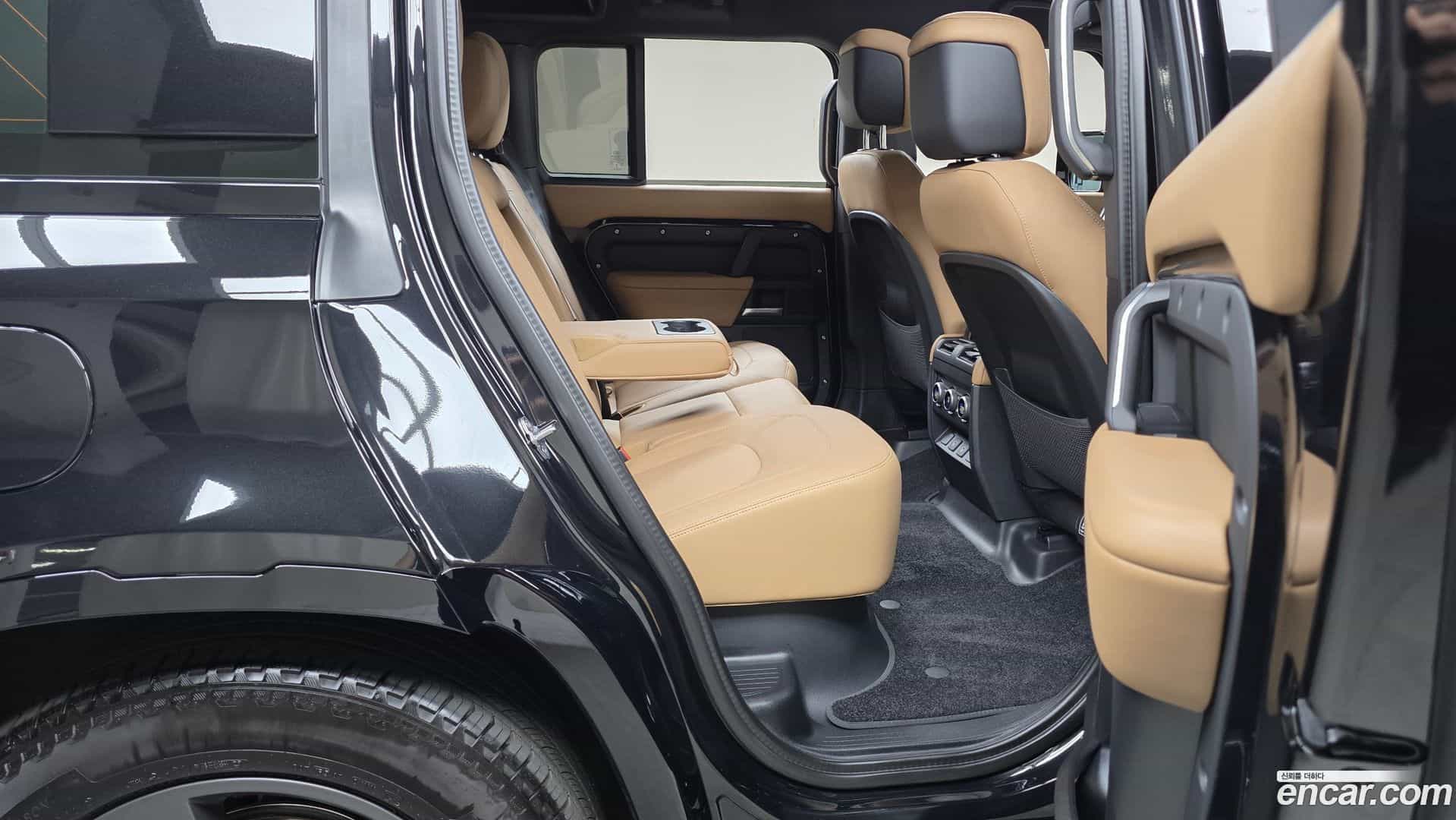 Defender Land Rover 2025.9-OPTION-016