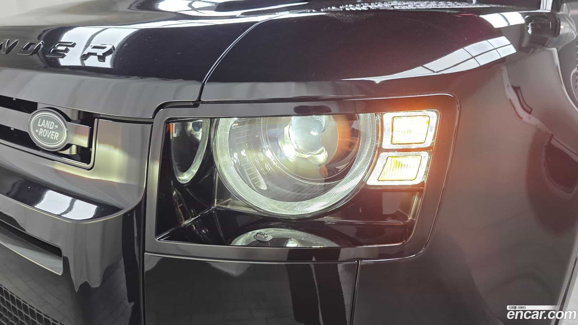 Defender Land Rover 2025.9-OUTER-032