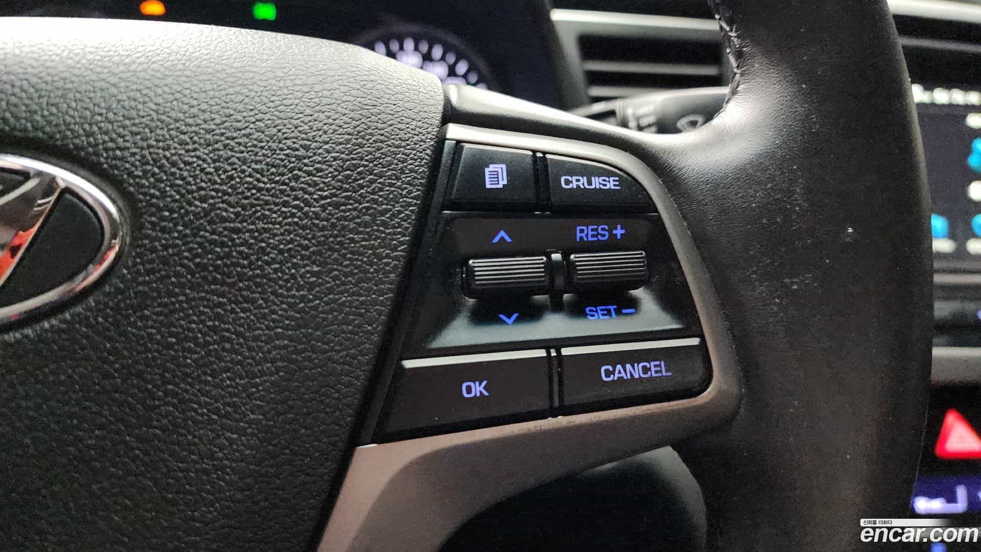 AVANTE Hyundai 2017.6-OPTION-022