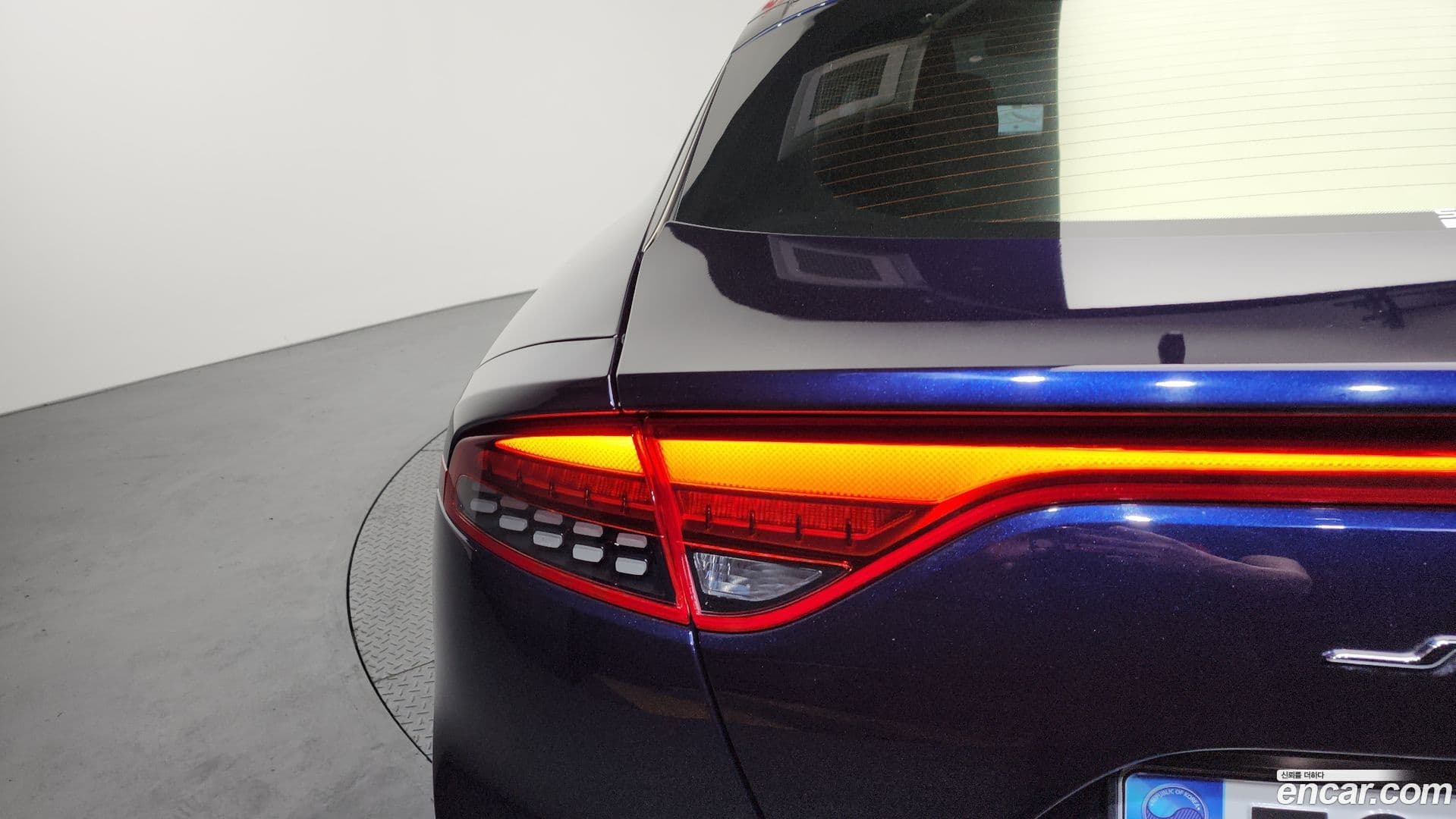 Main__Slider__Photo:Stinger Kia 2021.3-22