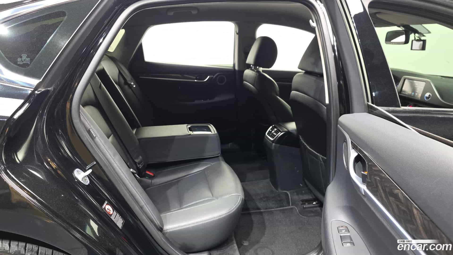 Grandeur Hyundai 2017.10-OPTION-015