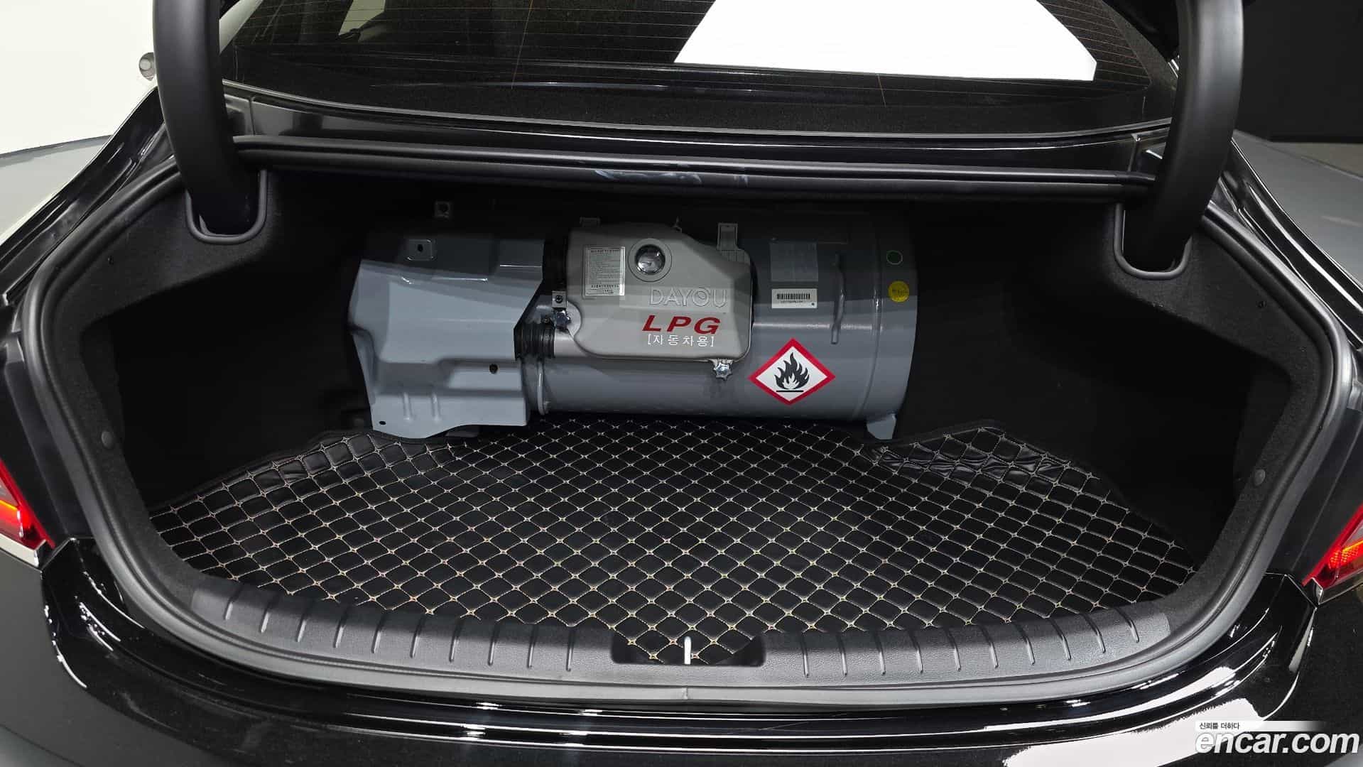 Grandeur Hyundai 2017.10-OPTION-024