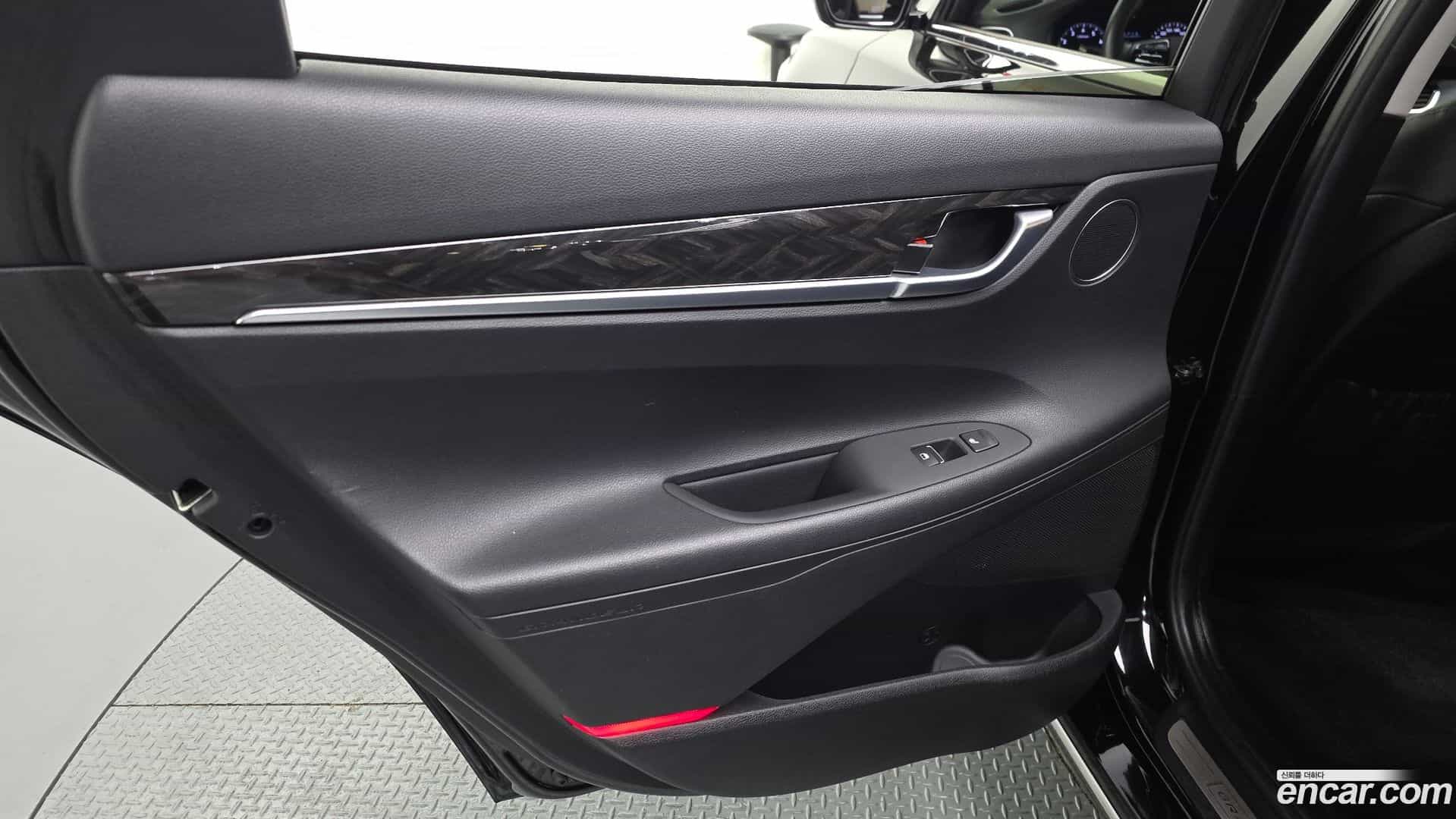 Grandeur Hyundai 2017.10-INNER-035