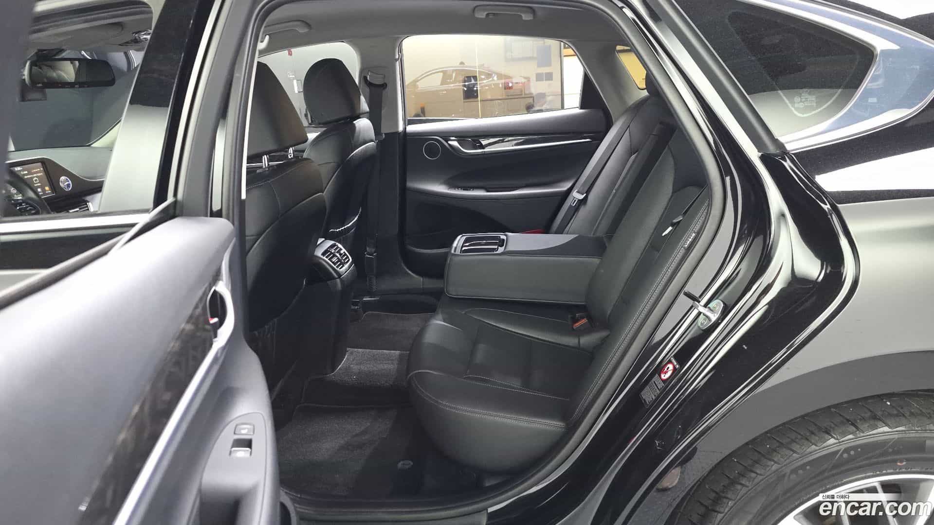Grandeur Hyundai 2017.10-INNER-036