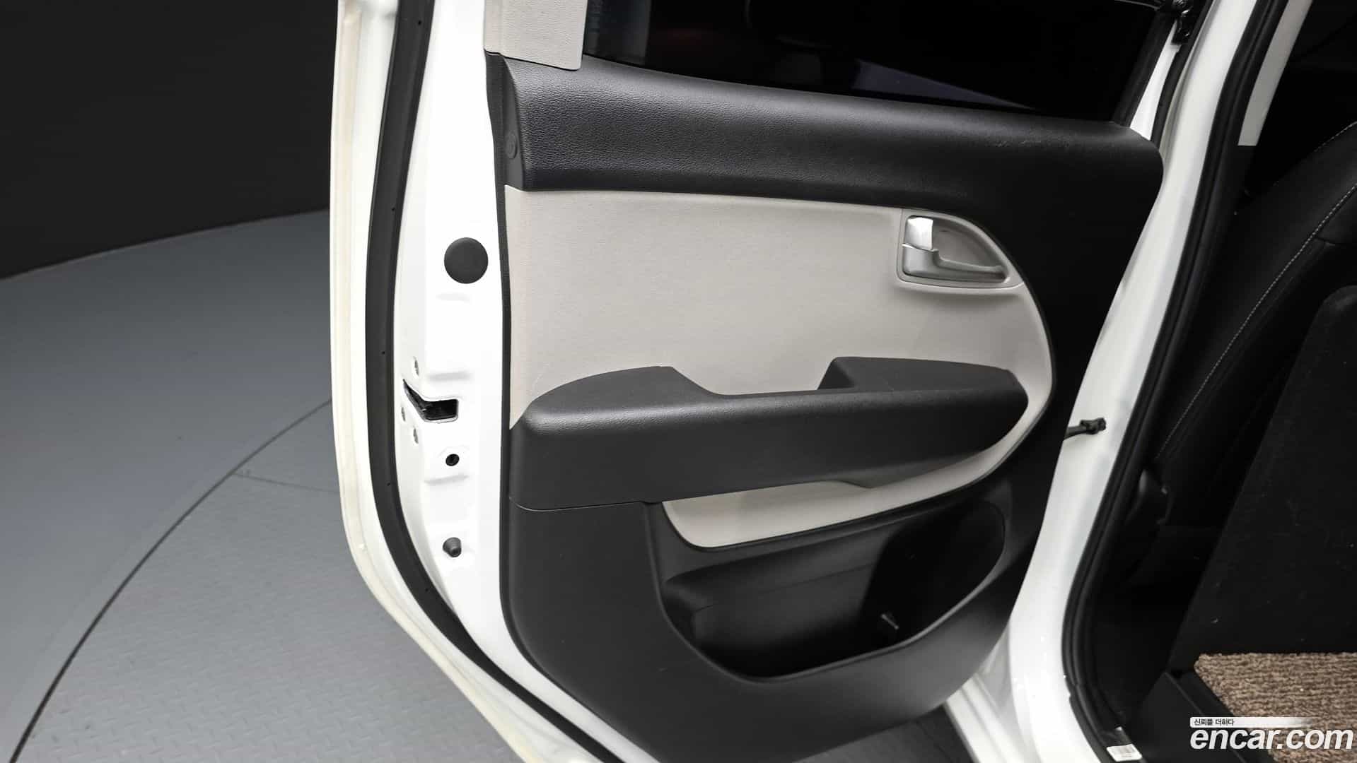 RAY Kia 2023.3-INNER-035