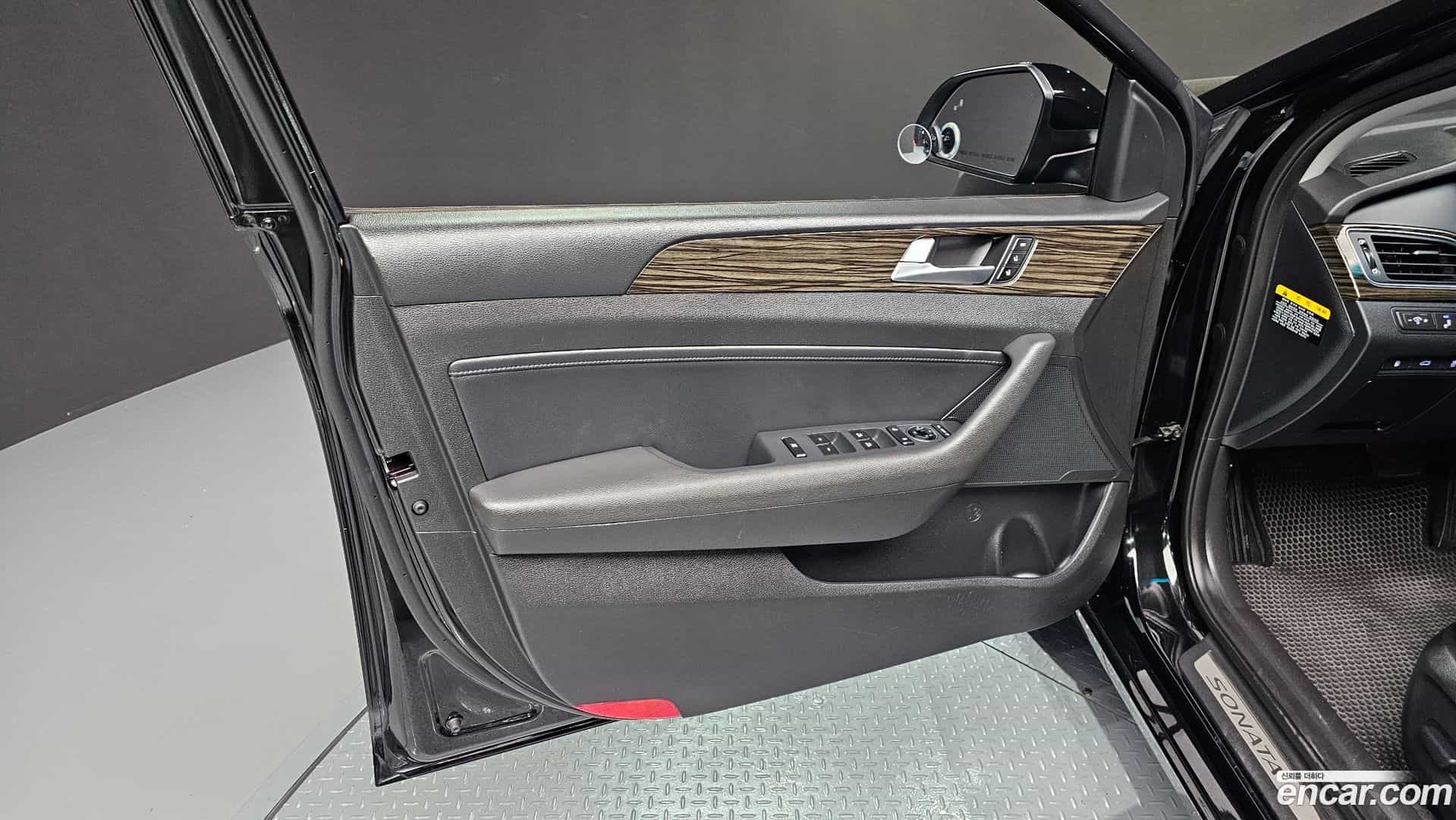 Sonata Hyundai 2017.2-INNER-034