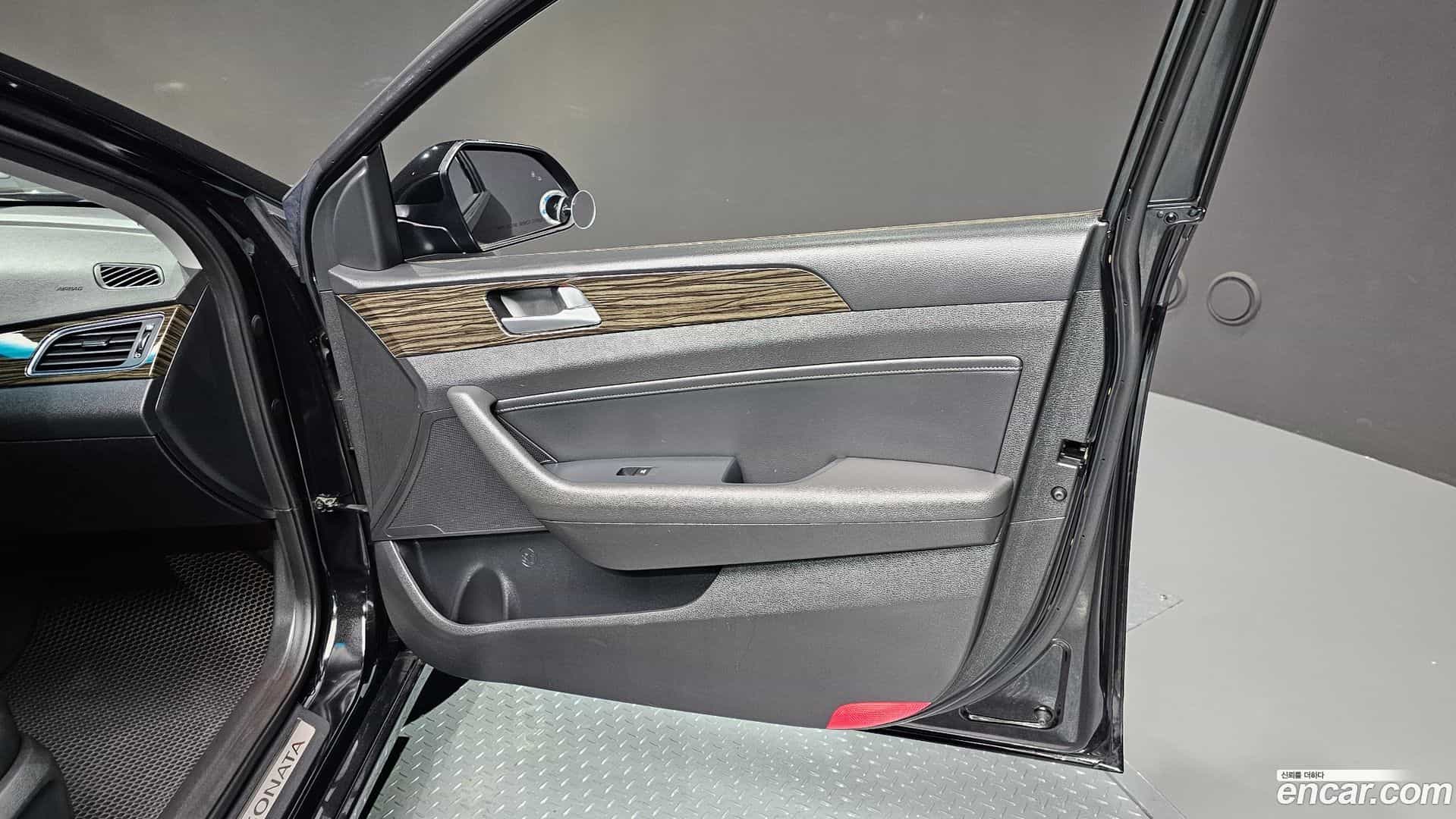 Sonata Hyundai 2017.2-INNER-035