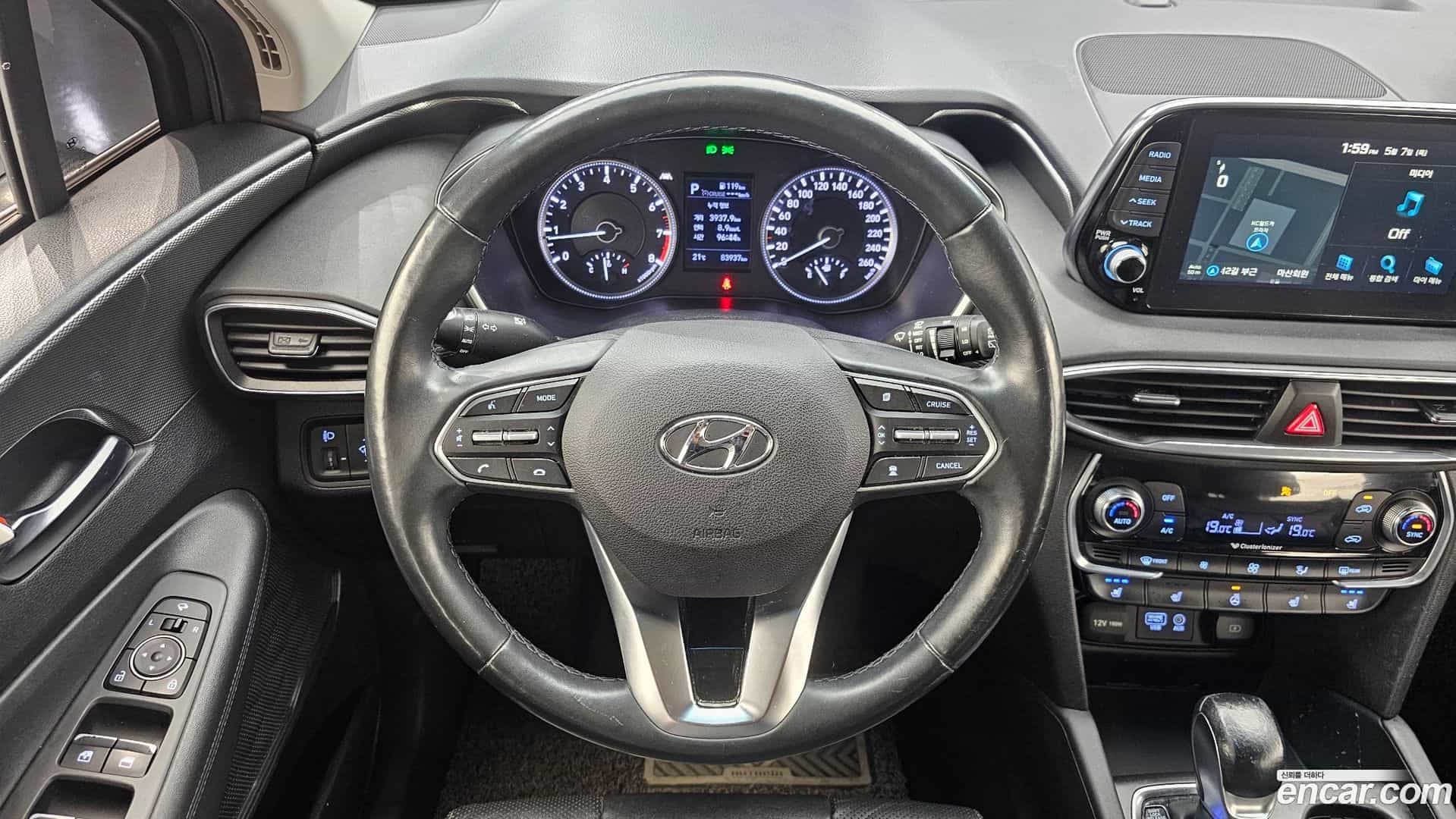 Santafe Hyundai 2019.6-OPTION-017