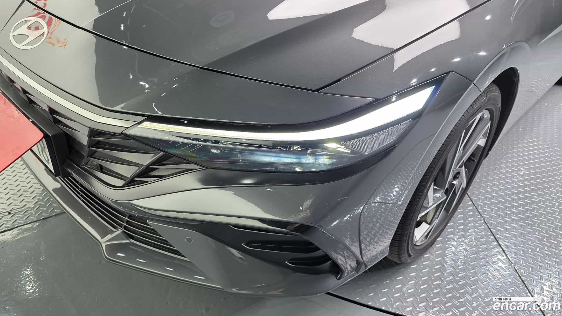 AVANTE Hyundai 2024.0-OUTER-032