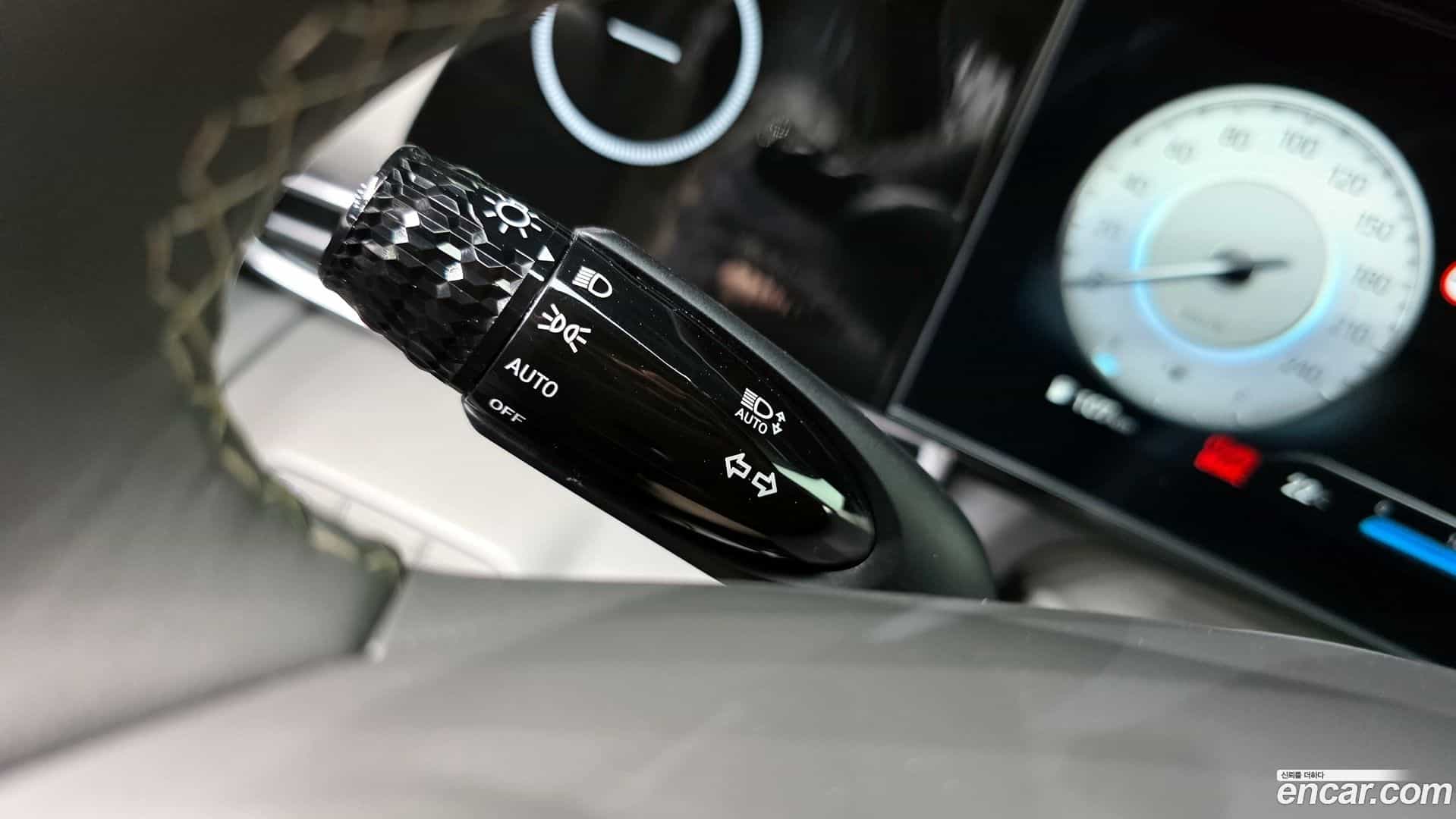 AVANTE Hyundai 2024.0-OPTION-041