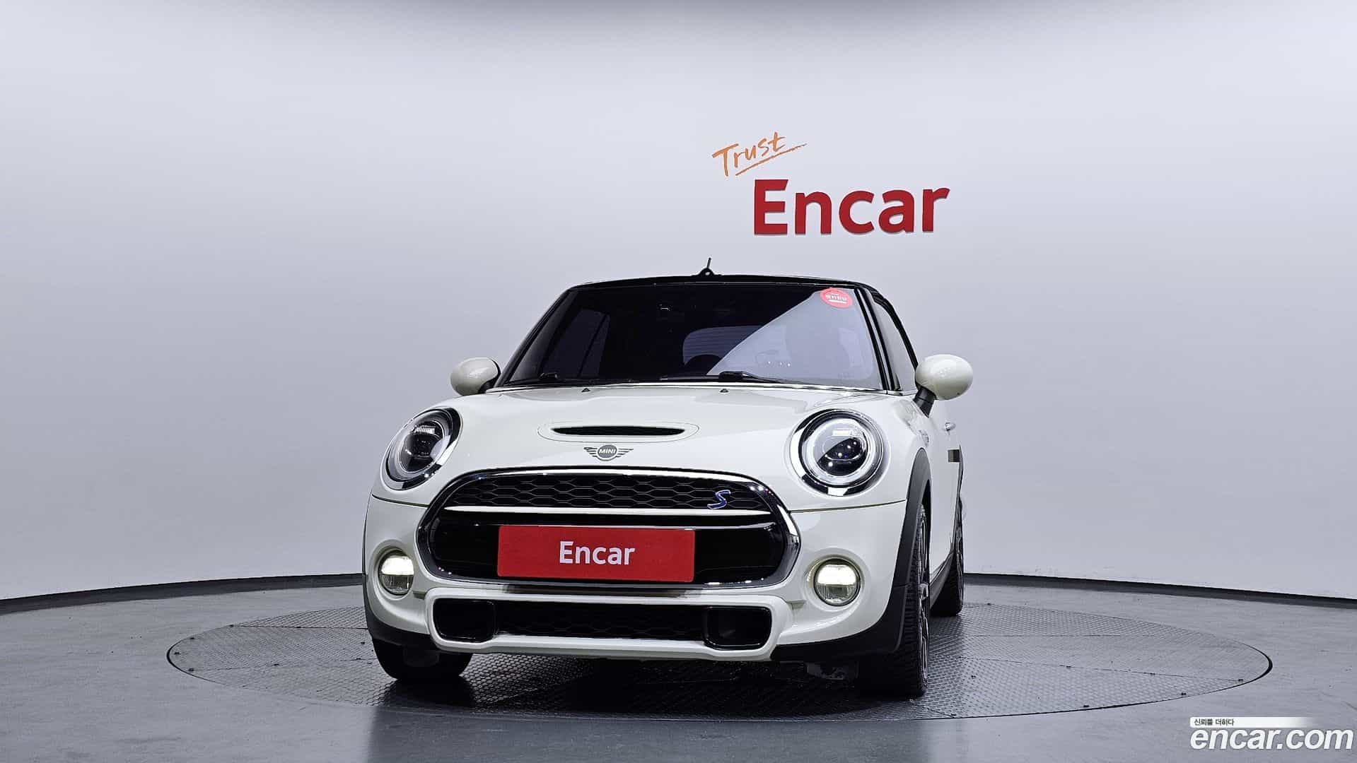 Cooper Convertible Mini 2019.3-OUTER-003