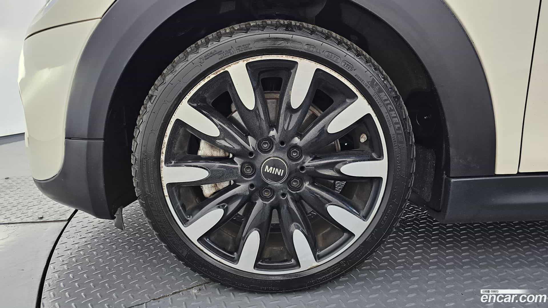 Cooper Convertible Mini 2019.3-OUTER-005