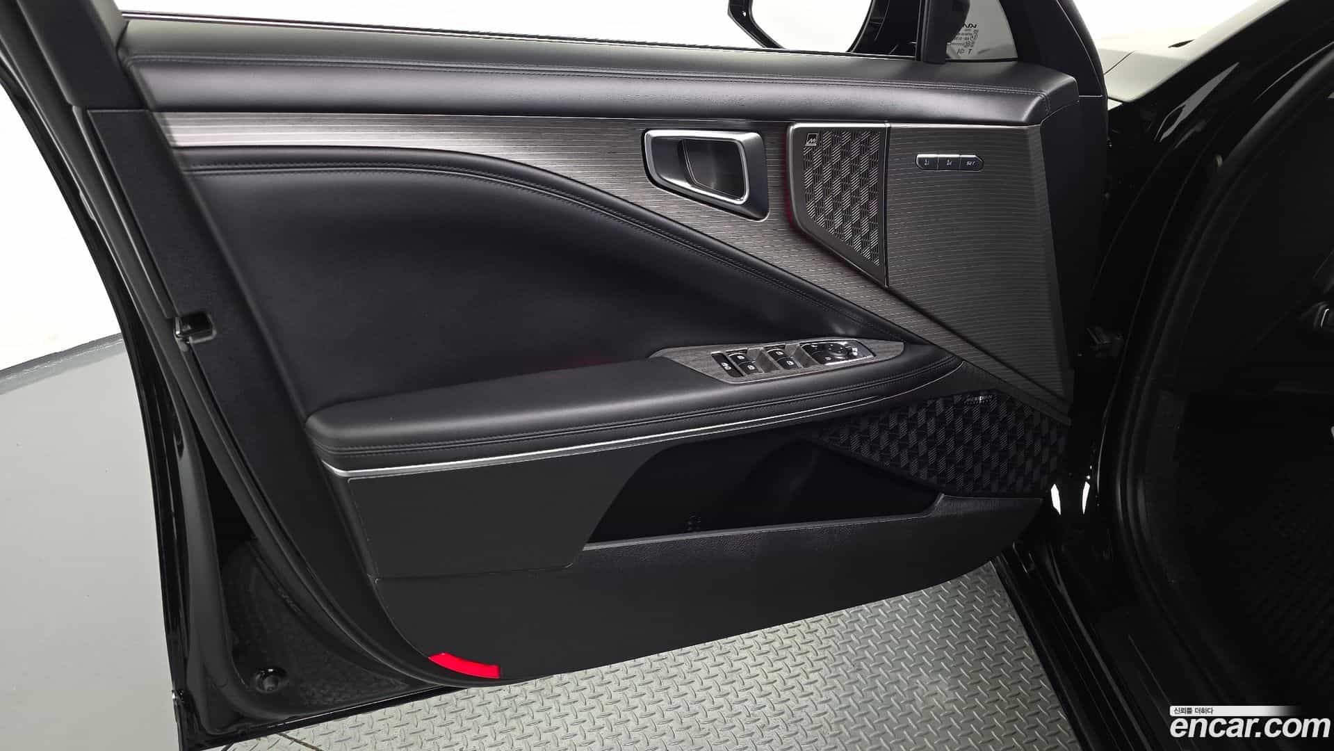 K8 Kia 2025.10-INNER-034