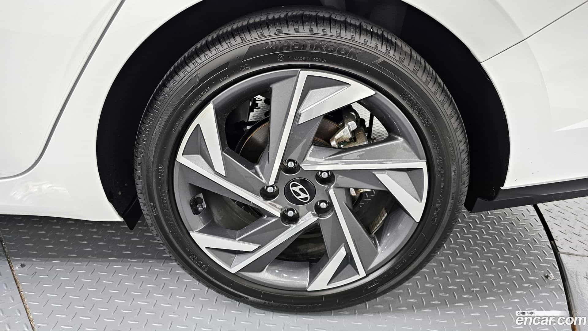 AVANTE Hyundai 2024.1-OUTER-031