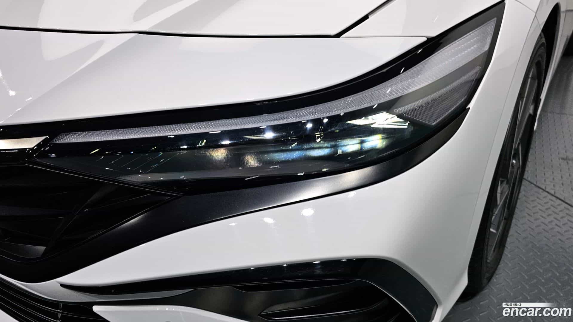 AVANTE Hyundai 2024.1-OUTER-032