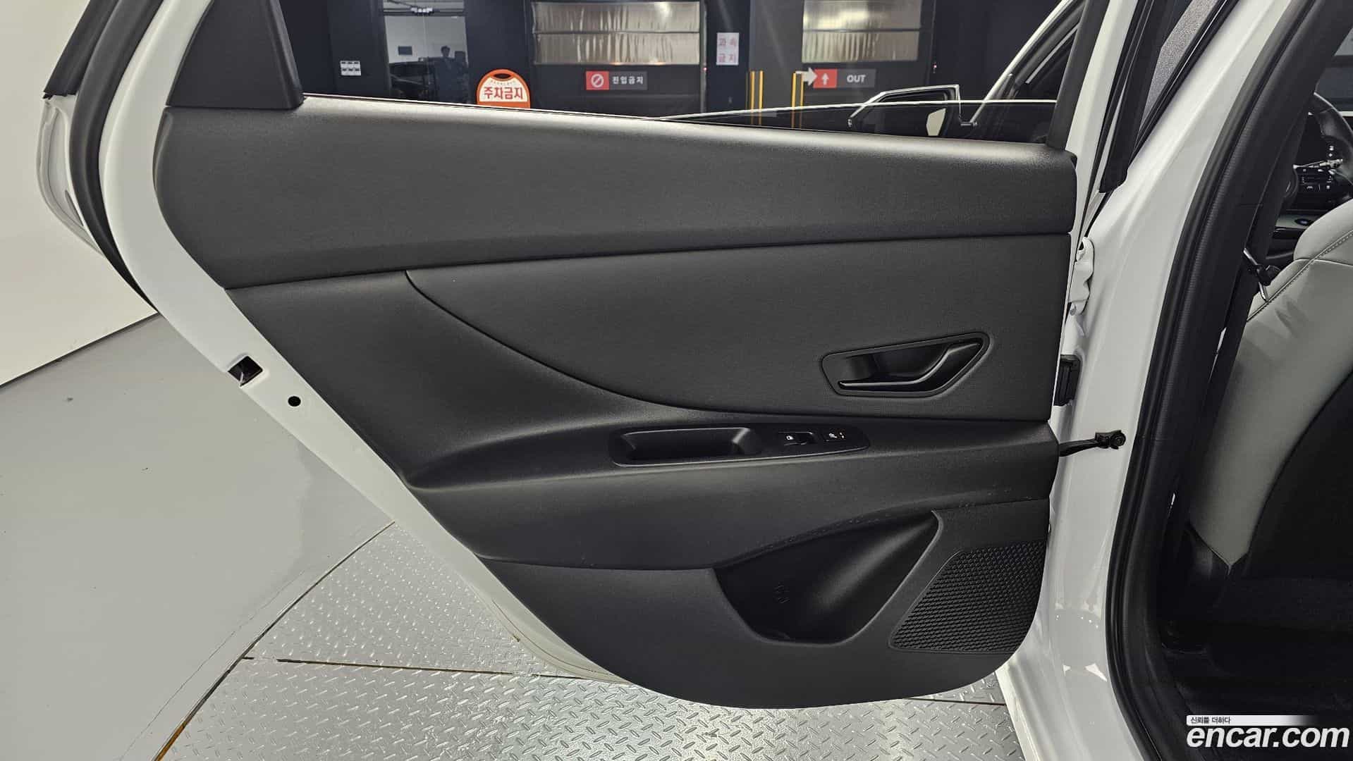 AVANTE Hyundai 2024.1-INNER-035