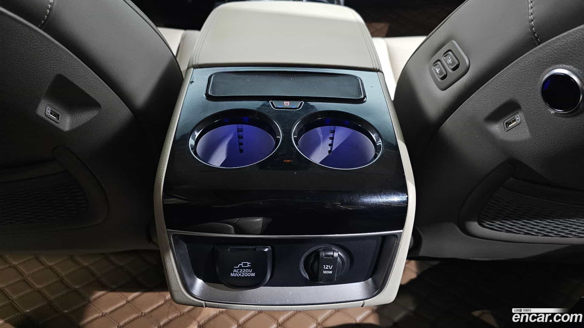Canival Kia 2023.8-OPTION-048
