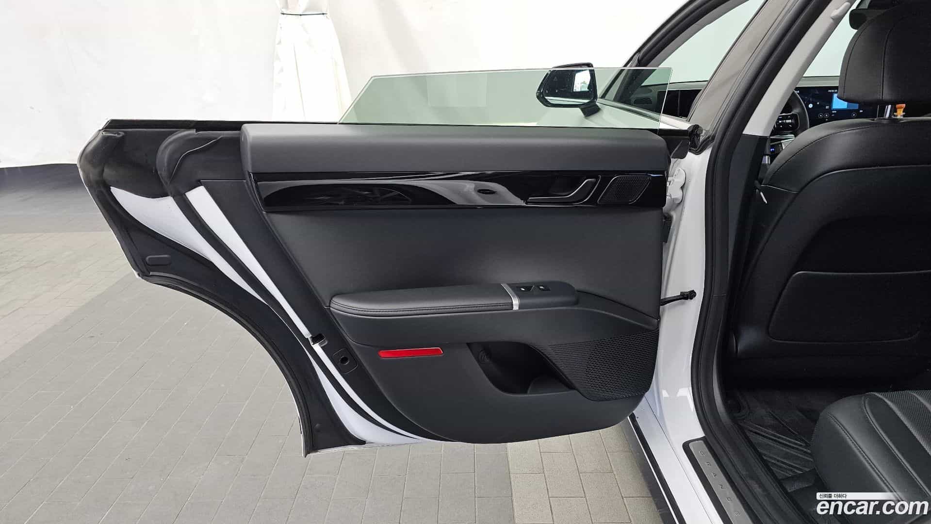 Grandeur Hyundai 2024.2-INNER-035