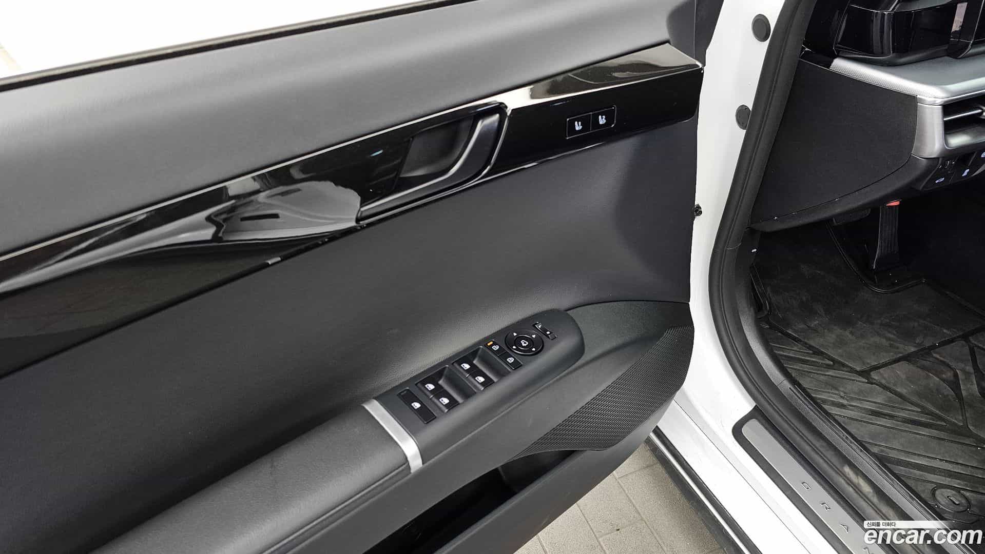 Grandeur Hyundai 2024.2-OPTION-043