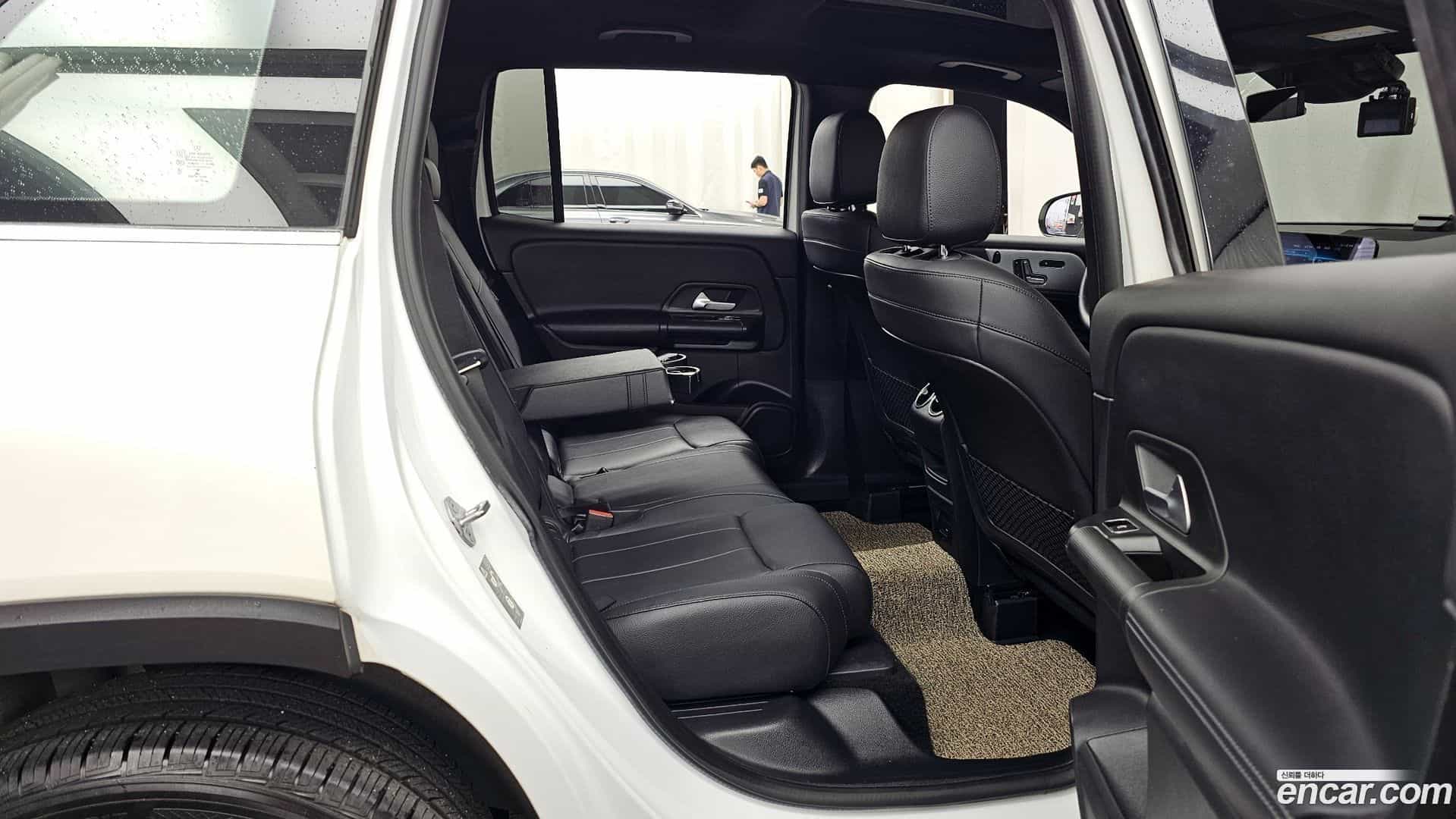 GLB-Class Mercedes-Benz 2021.8-OPTION-016