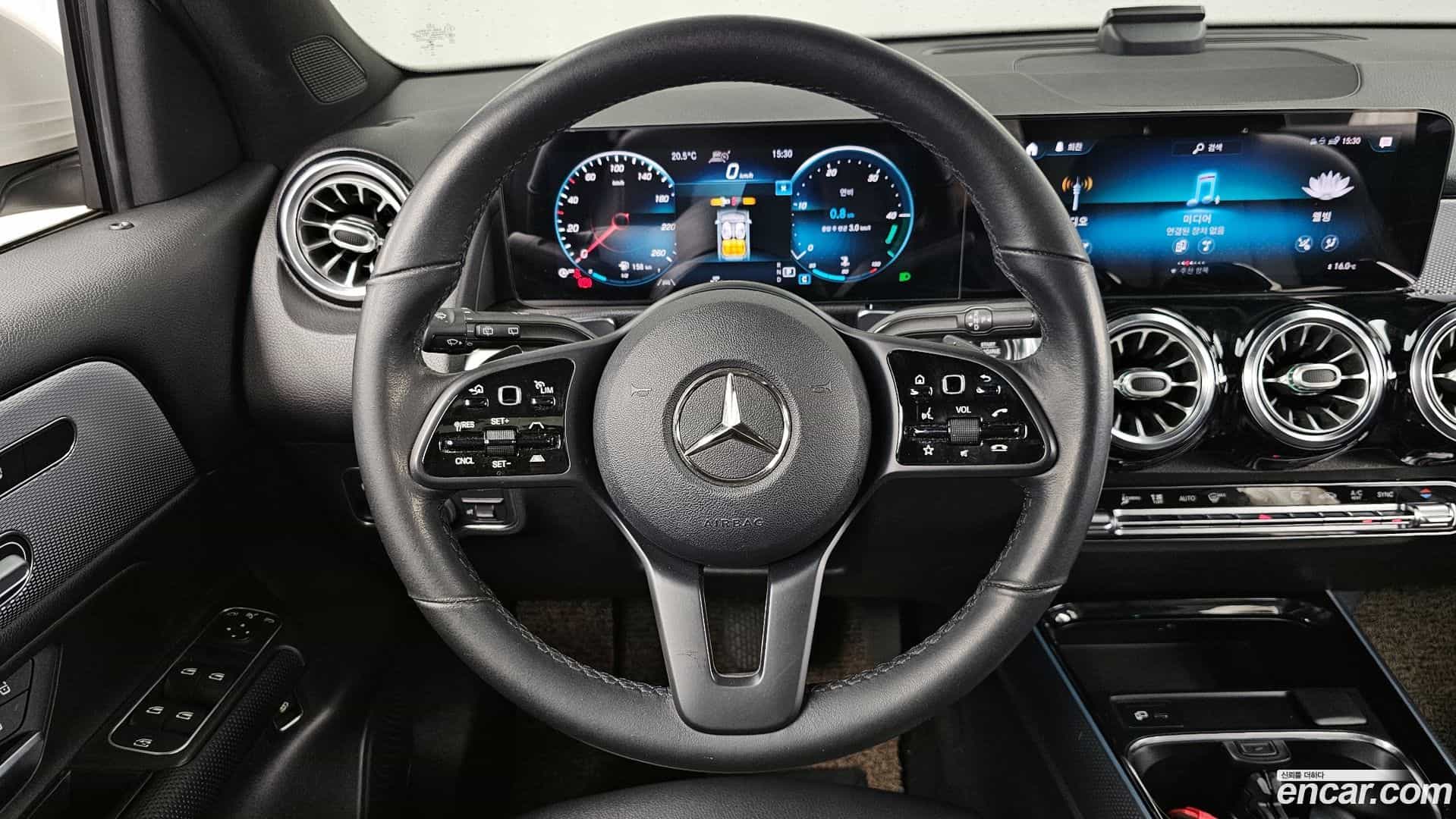 GLB-Class Mercedes-Benz 2021.8-OPTION-017