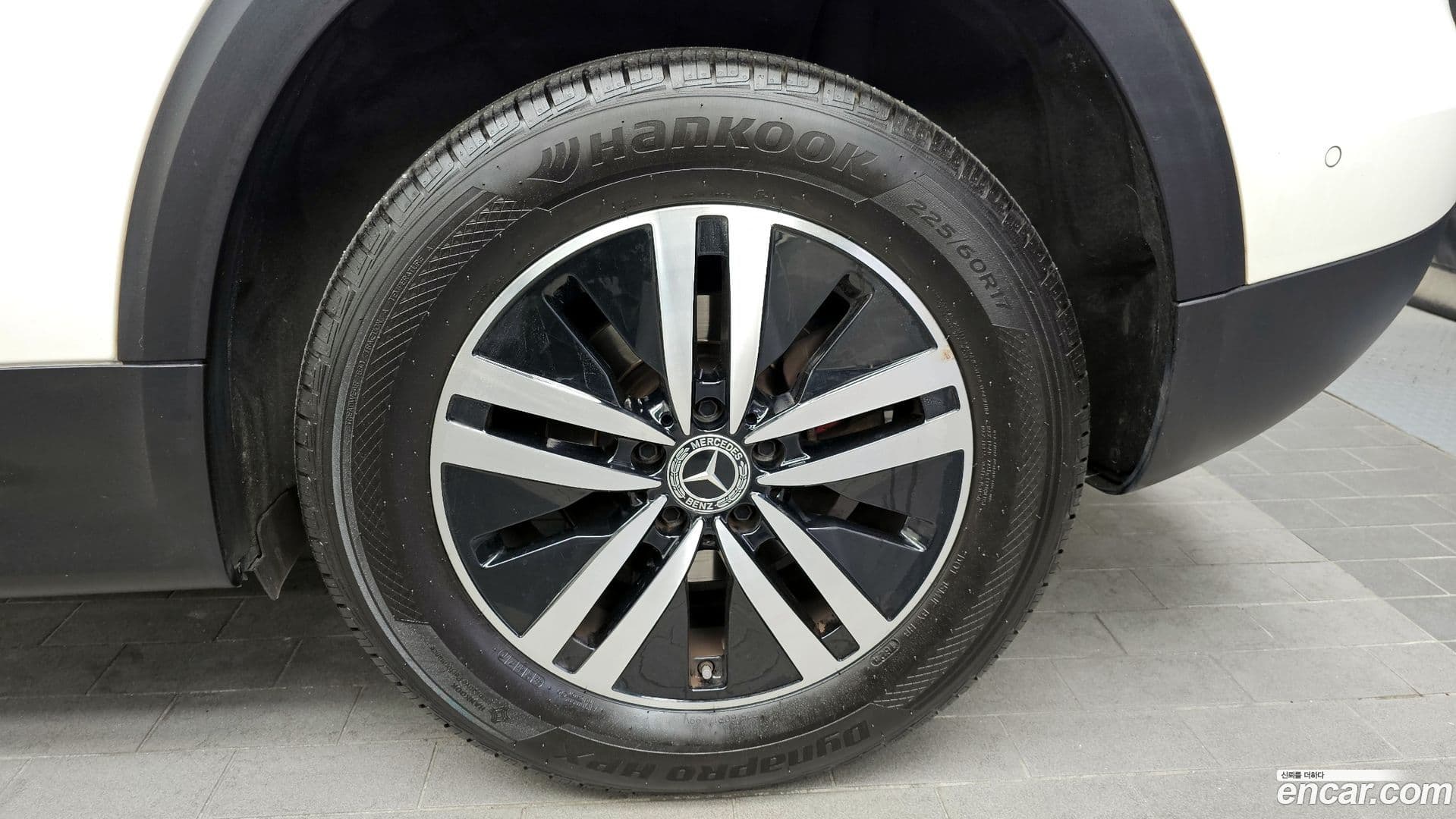 Main__Slider__Photo:GLB-Class Mercedes-Benz 2021.8-20