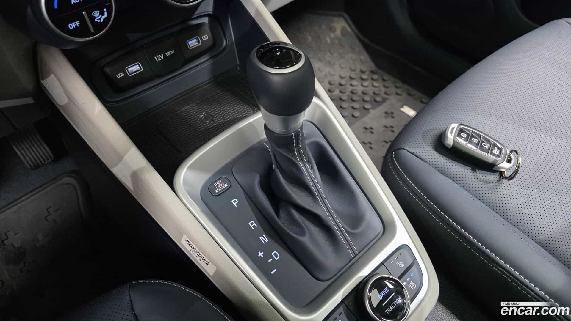 Venue Hyundai 2022.0-INNER-009