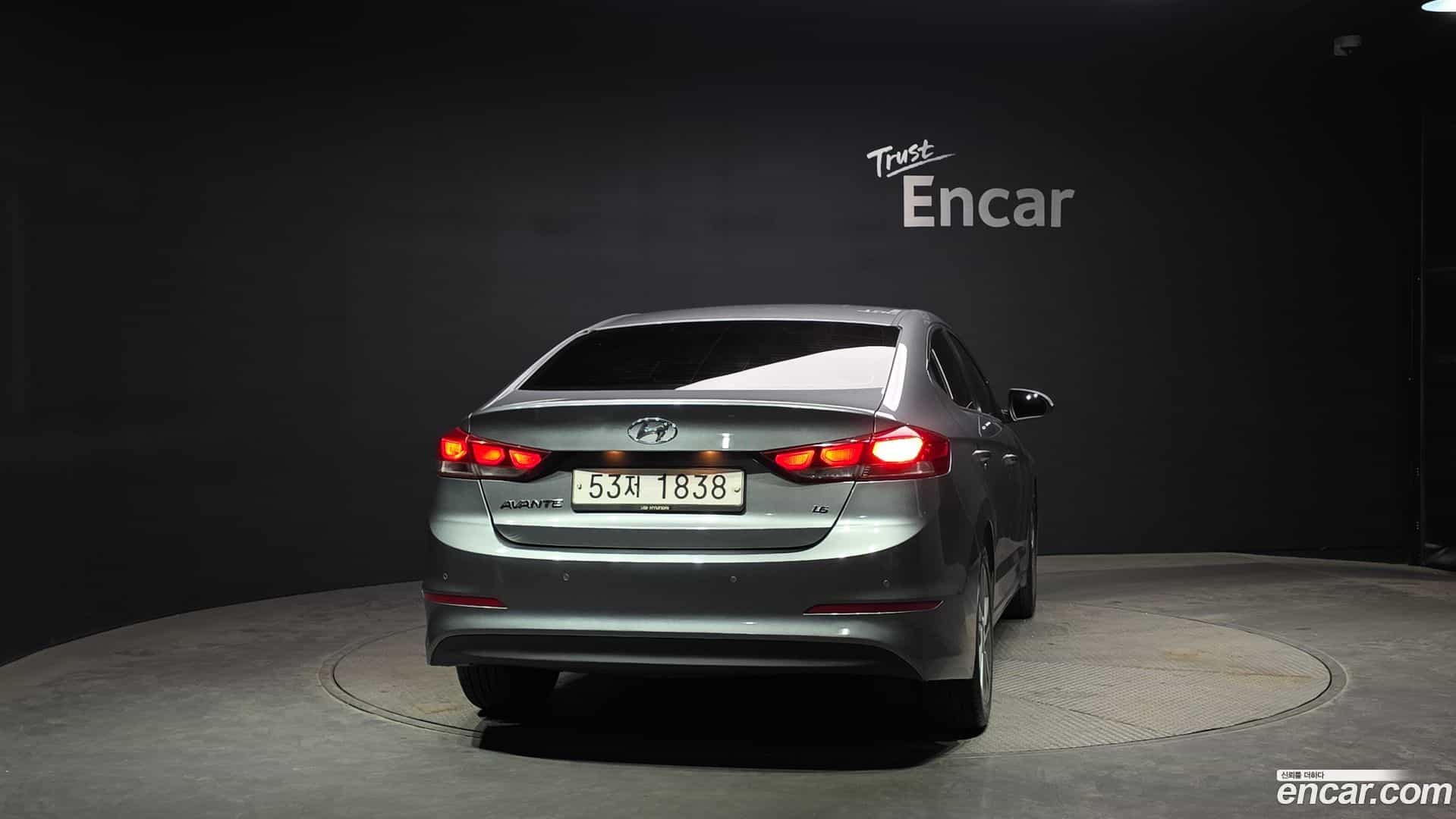 AVANTE Hyundai 2017.3-OUTER-004