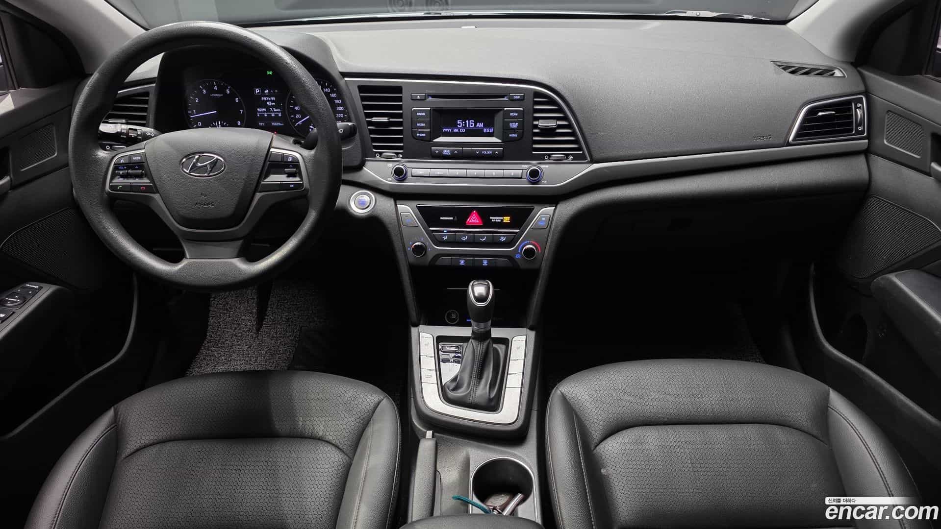 AVANTE Hyundai 2017.3-INNER-007