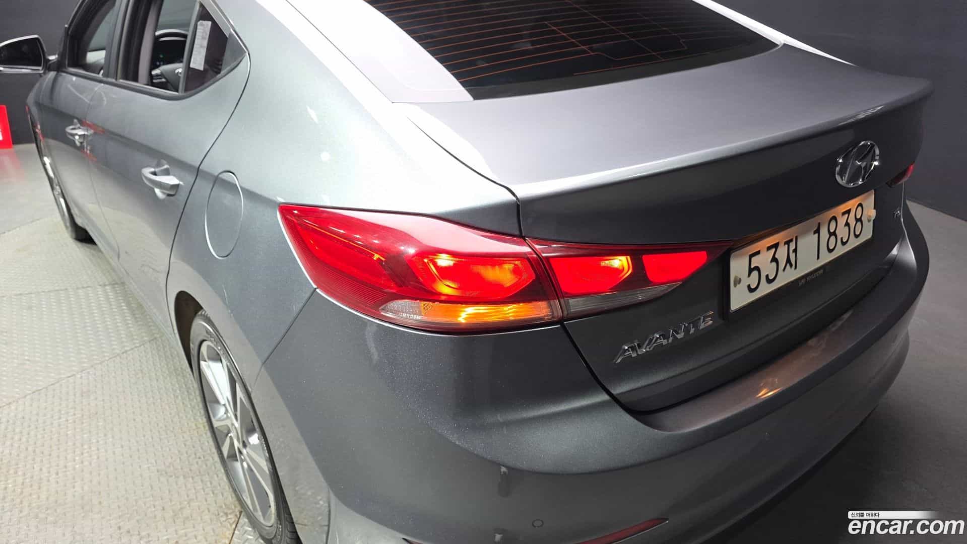 AVANTE Hyundai 2017.3-OUTER-033