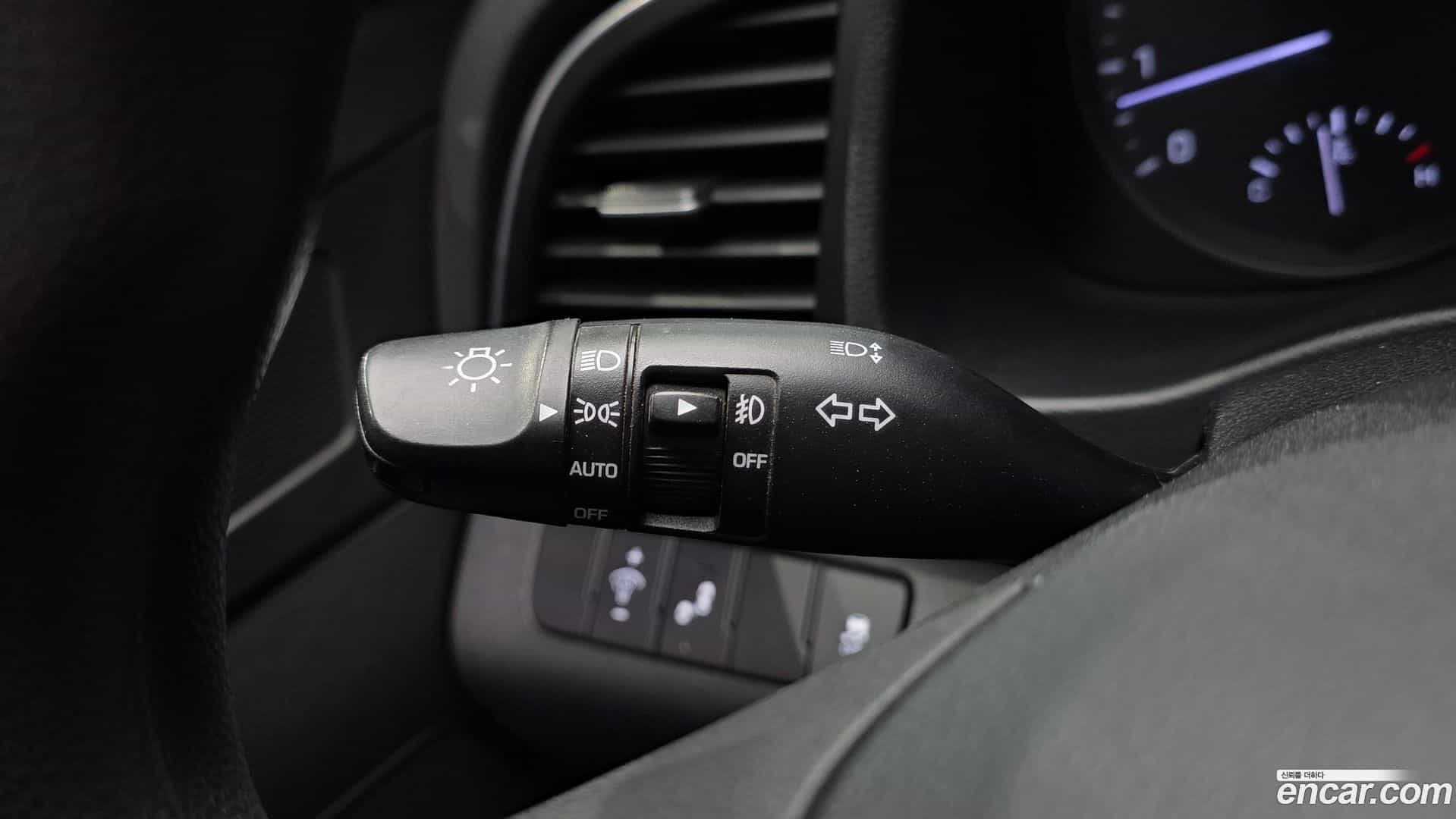 AVANTE Hyundai 2017.3-OPTION-040