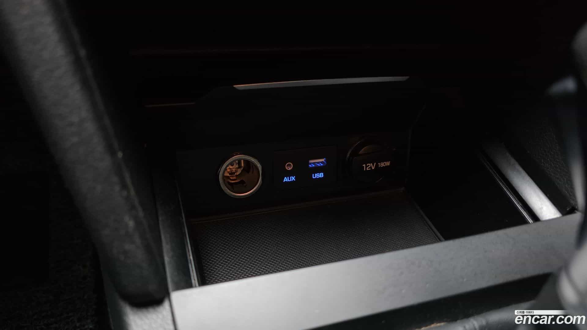 AVANTE Hyundai 2017.3-OPTION-041