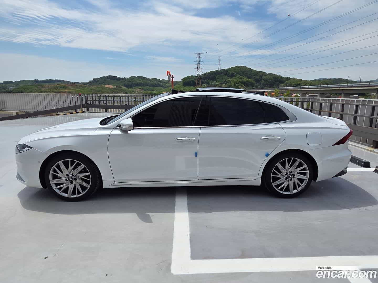 Grandeur Hyundai 2019.10-OUTER-005