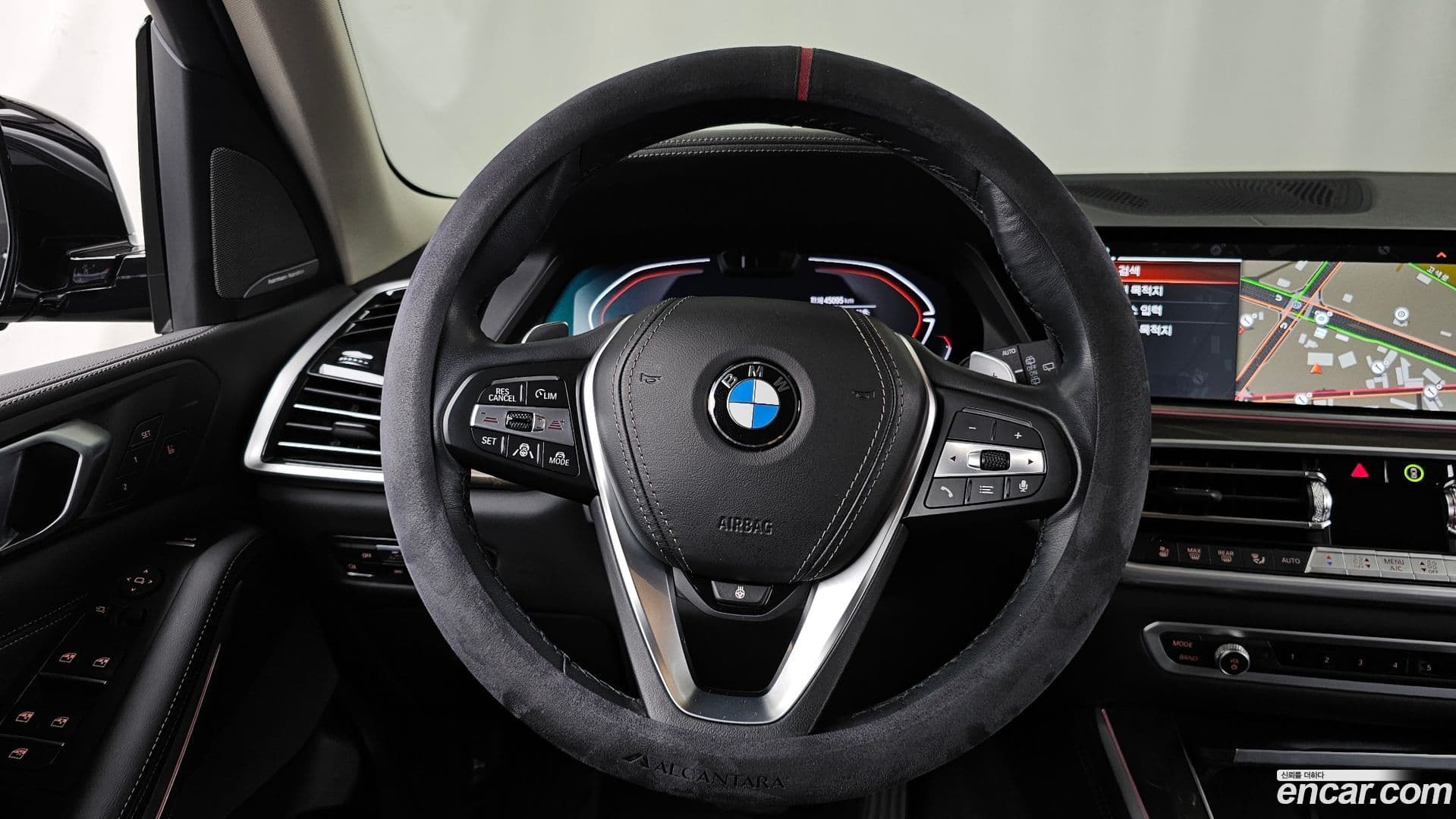 Main__Slider__Photo:X5 BMW 2023.3-12