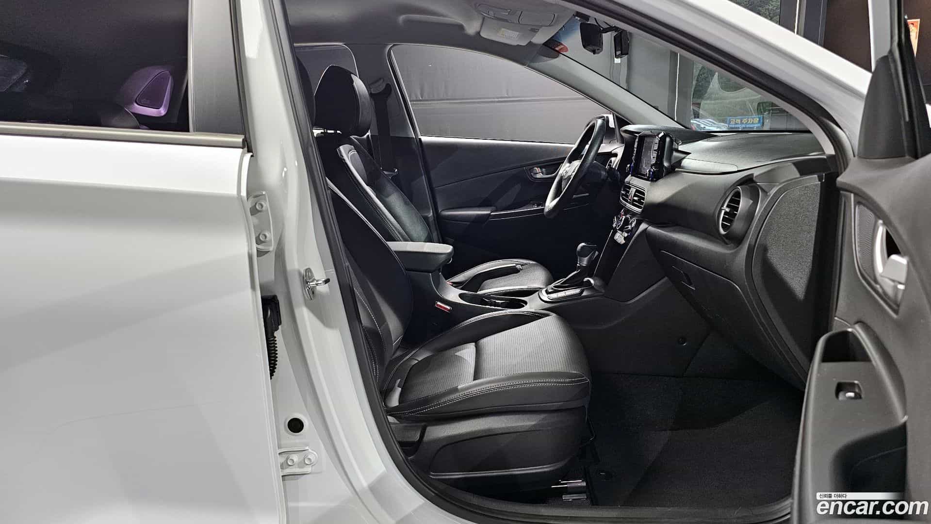 Kona Hyundai 2019.6-INNER-036