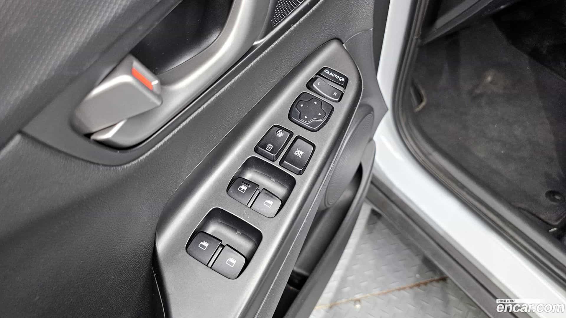 Kona Hyundai 2019.6-OPTION-040