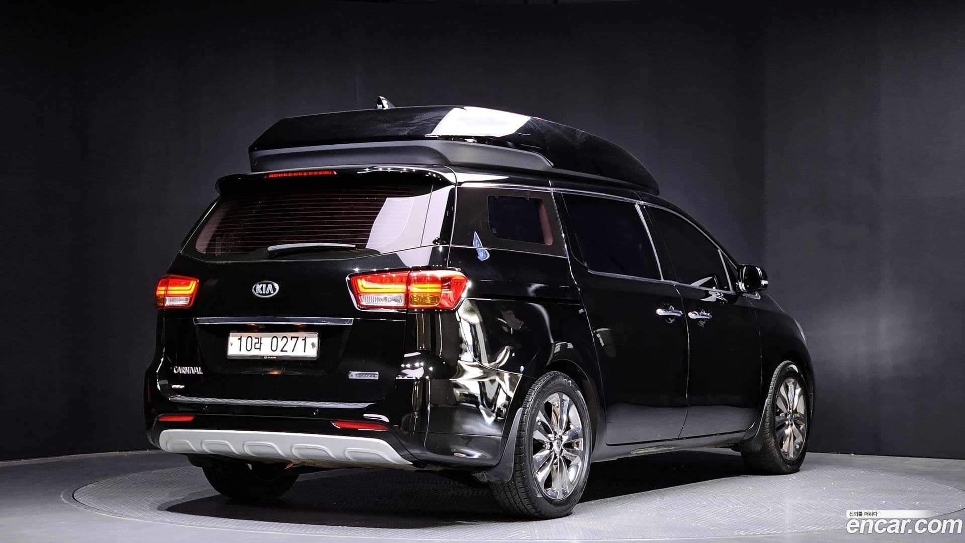 Main__Slider__Photo:Canival Kia 2016.9-1