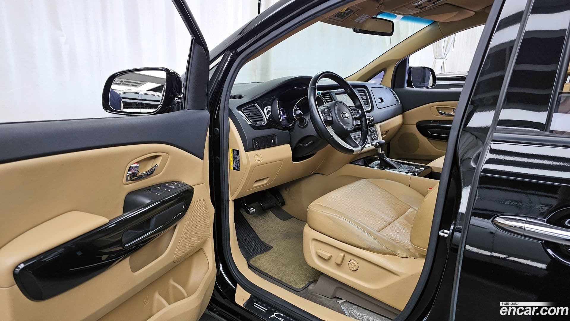 Main__Slider__Photo:Canival Kia 2016.9-9