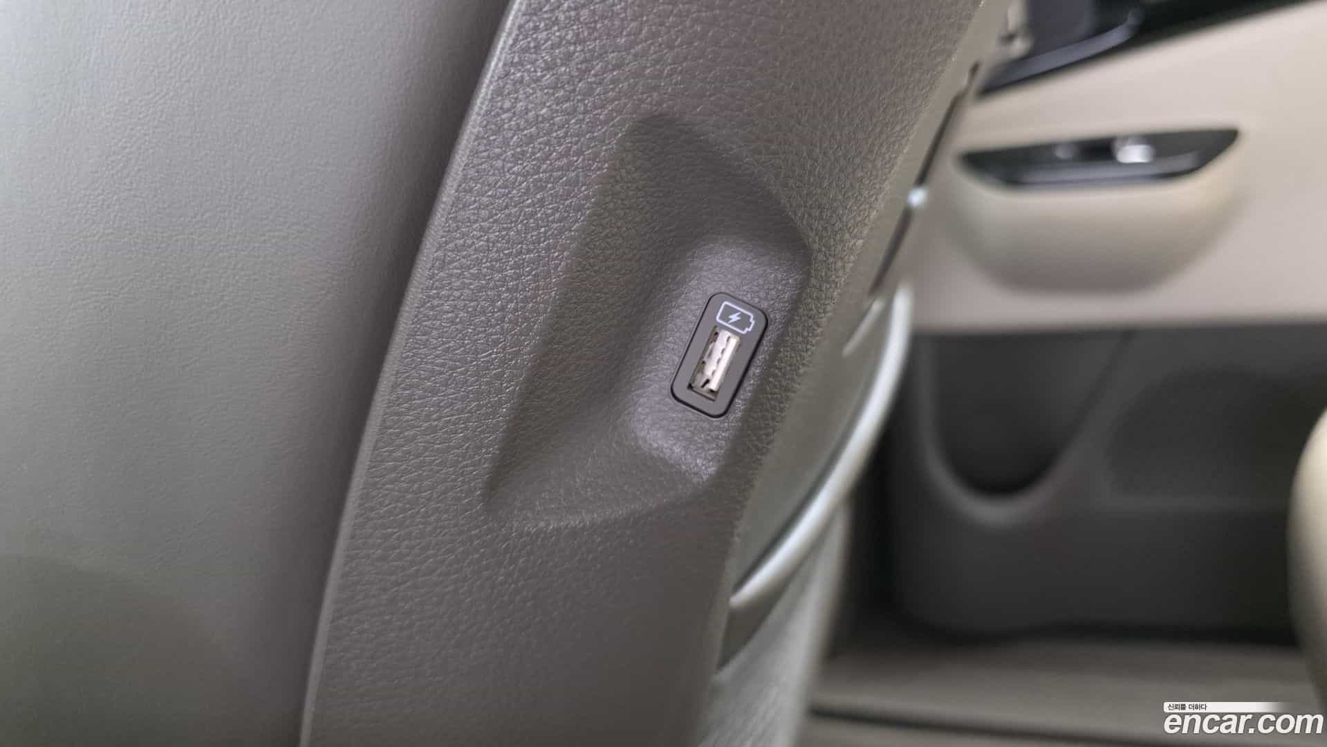 Canival Kia 2021.3-OPTION-024