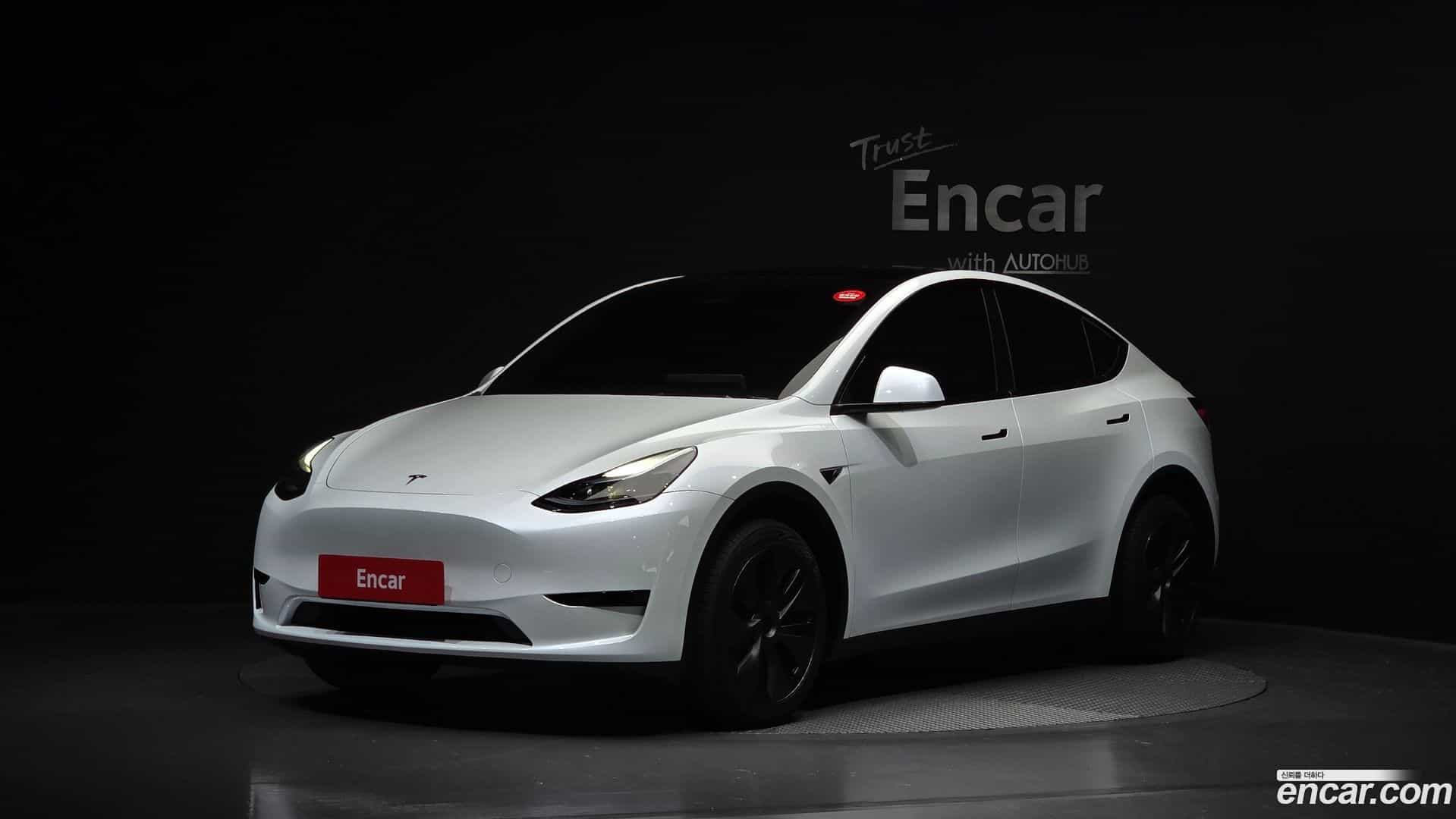 Model Y Tesla 2024.7-OUTER-001