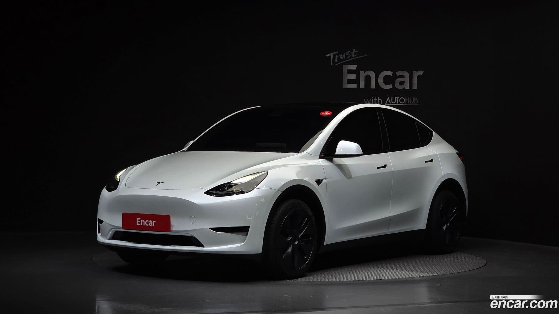 Main__Slider__Photo:Model Y Tesla 2024.7-0